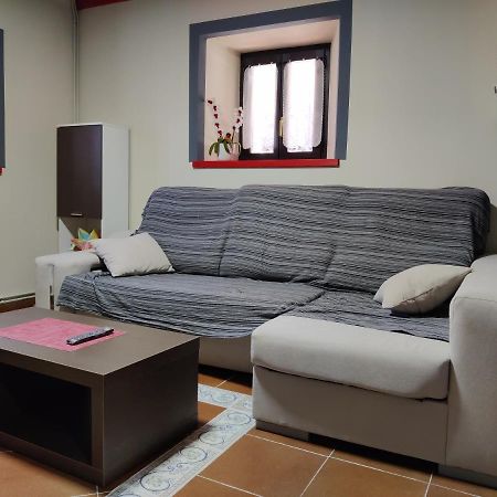 Casa Rural Apartamentos Angel Inguanzo Arenas De Cabrales Екстериор снимка