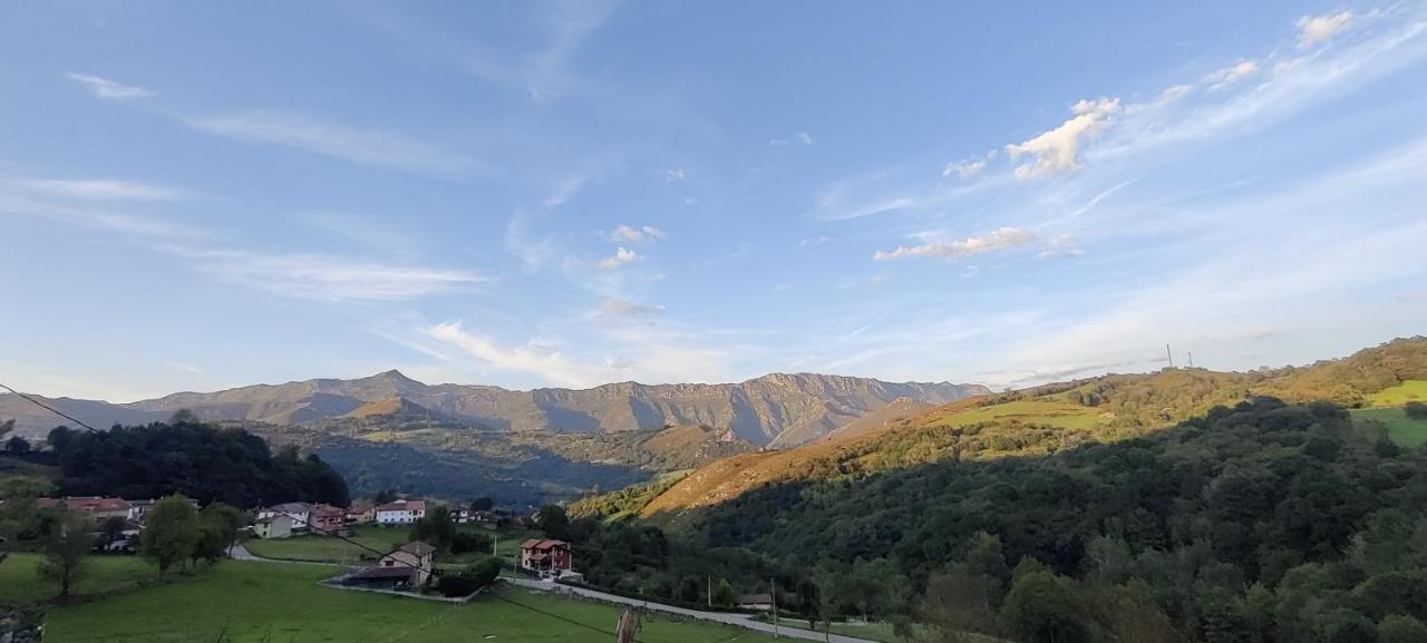Casa Rural Apartamentos Angel Inguanzo Arenas De Cabrales Екстериор снимка