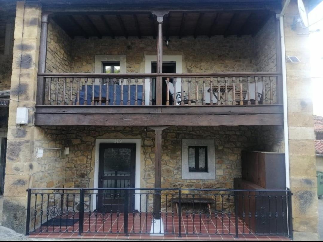 Casa Rural Apartamentos Angel Inguanzo Arenas De Cabrales Екстериор снимка