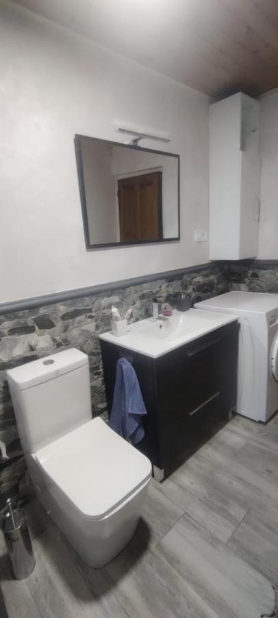 Casa Rural Apartamentos Angel Inguanzo Arenas De Cabrales Екстериор снимка