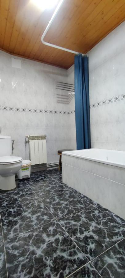 Casa Rural Apartamentos Angel Inguanzo Arenas De Cabrales Екстериор снимка