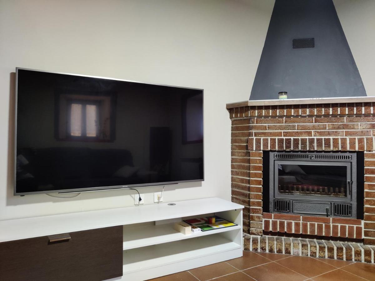 Casa Rural Apartamentos Angel Inguanzo Arenas De Cabrales Екстериор снимка