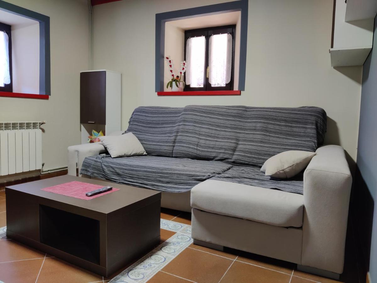 Casa Rural Apartamentos Angel Inguanzo Arenas De Cabrales Екстериор снимка