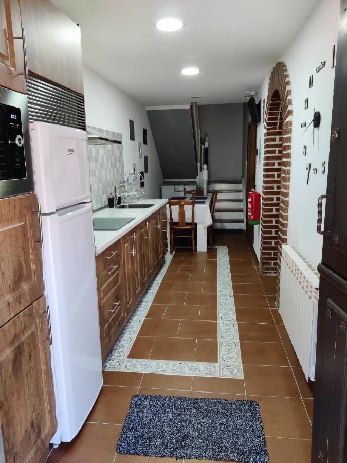 Casa Rural Apartamentos Angel Inguanzo Arenas De Cabrales Екстериор снимка